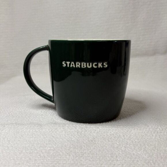 Starbucks Coffee Holiday 2011 Coffee Mug 16 Fl Oz Green Cup Holly Leaf & Berries - Picture 4 of 6